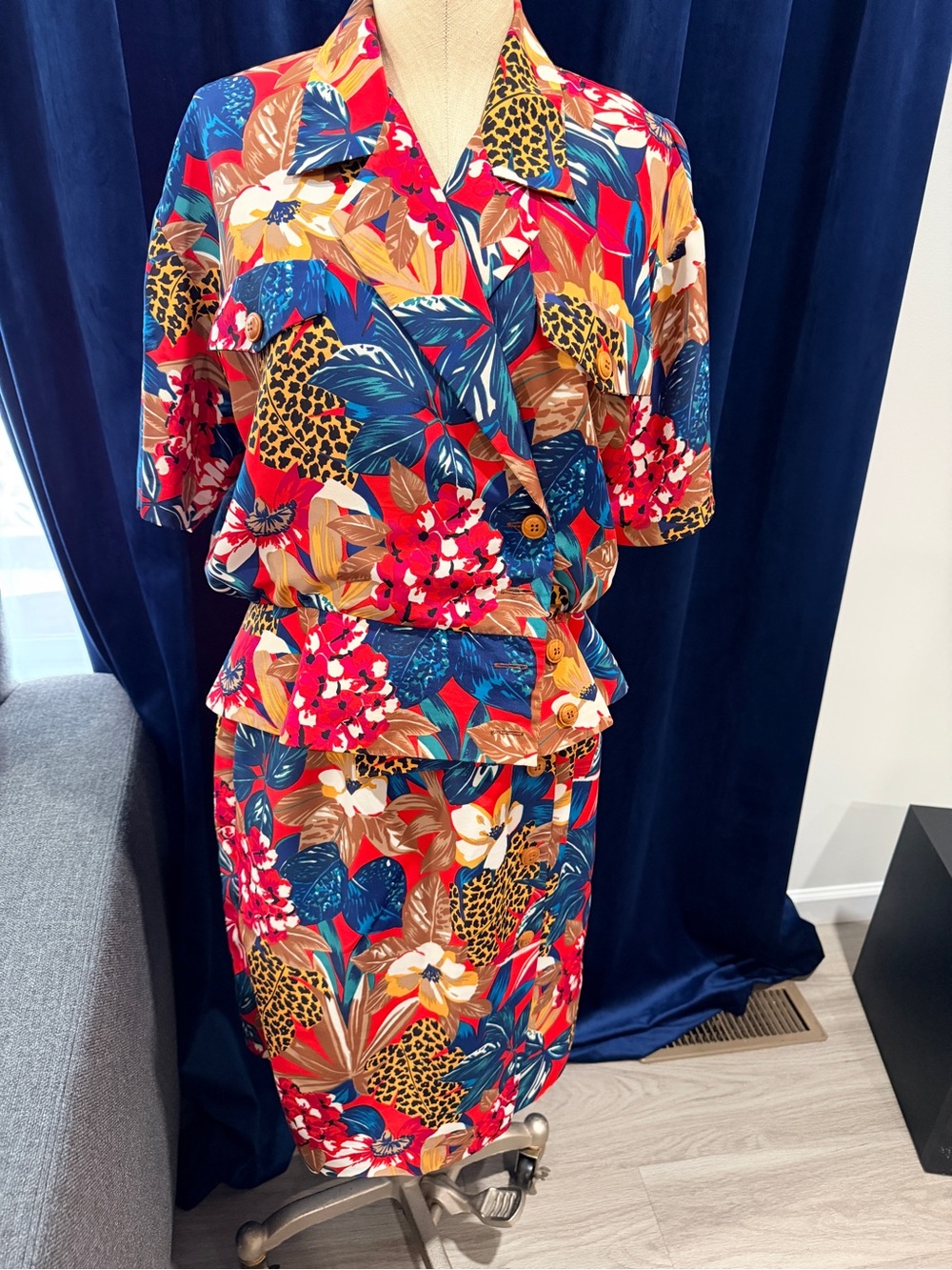 Vintage Tropical Floral Pencil Skirt Set in Red & Blue